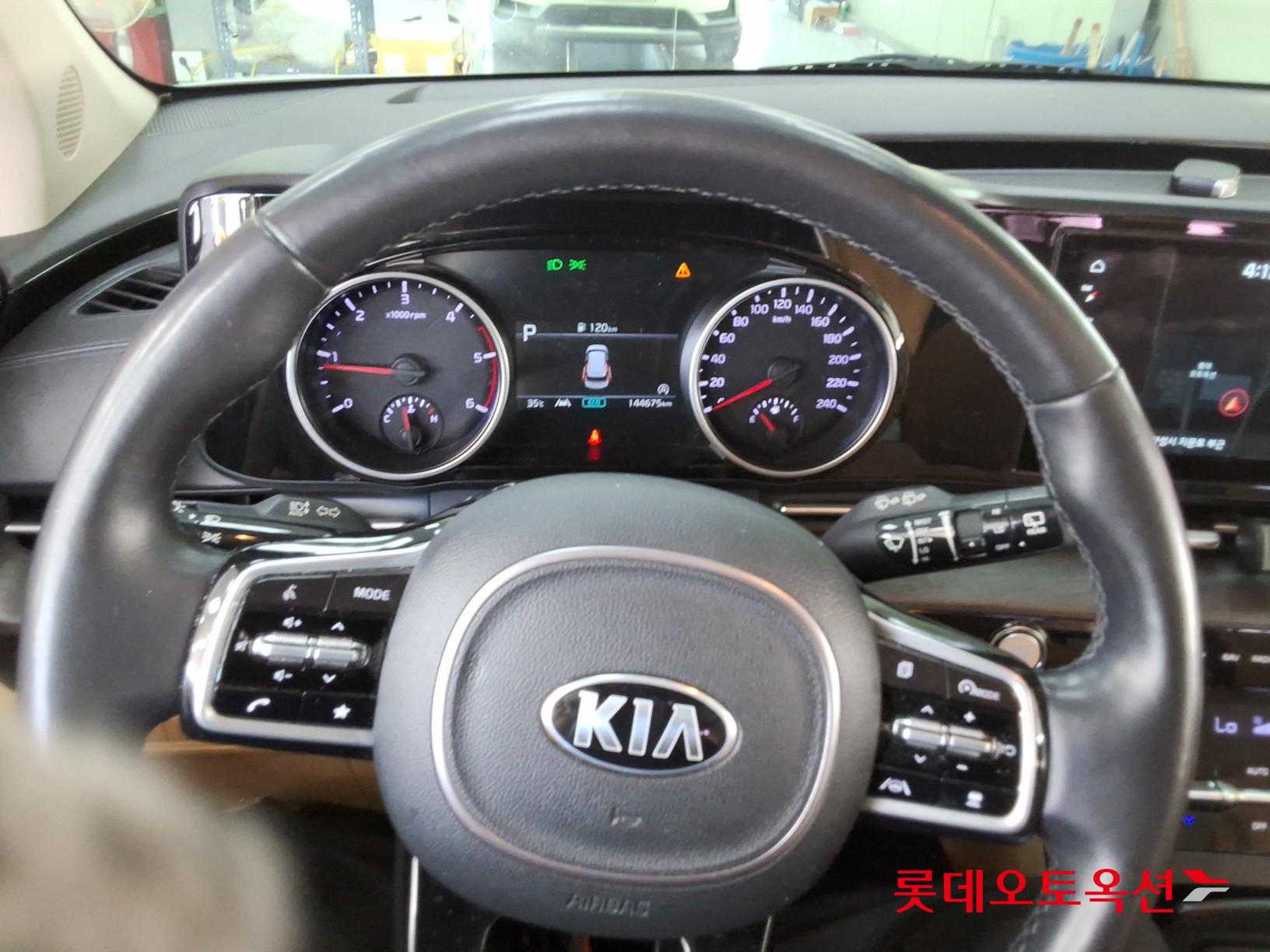 2021 - kia carnival