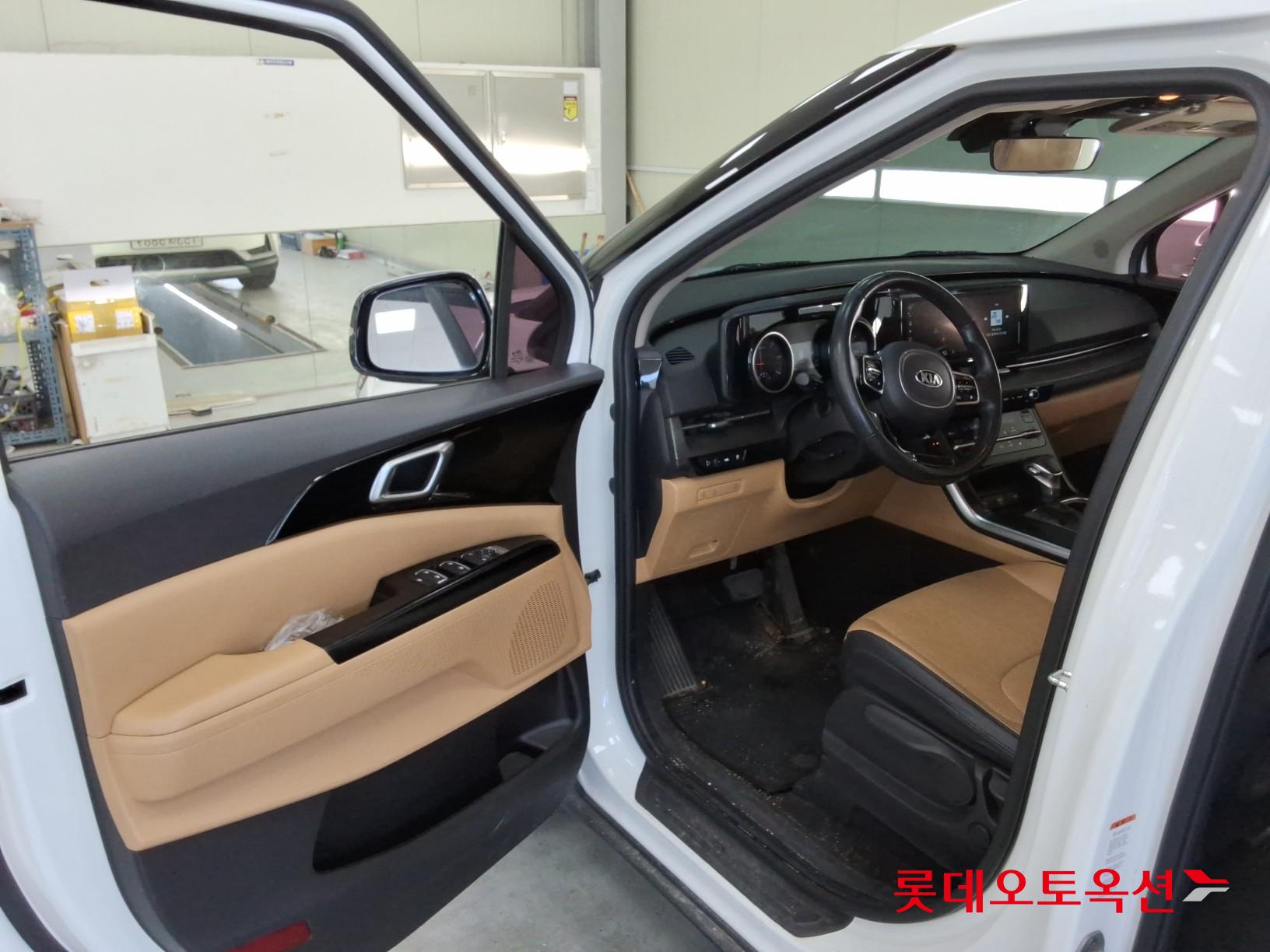 2021 - kia carnival