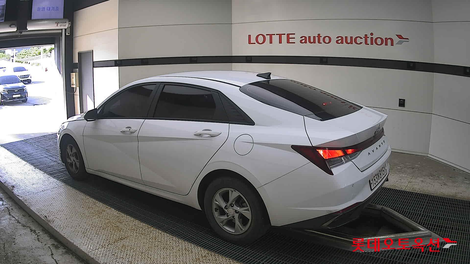 2021 - hyundai avante