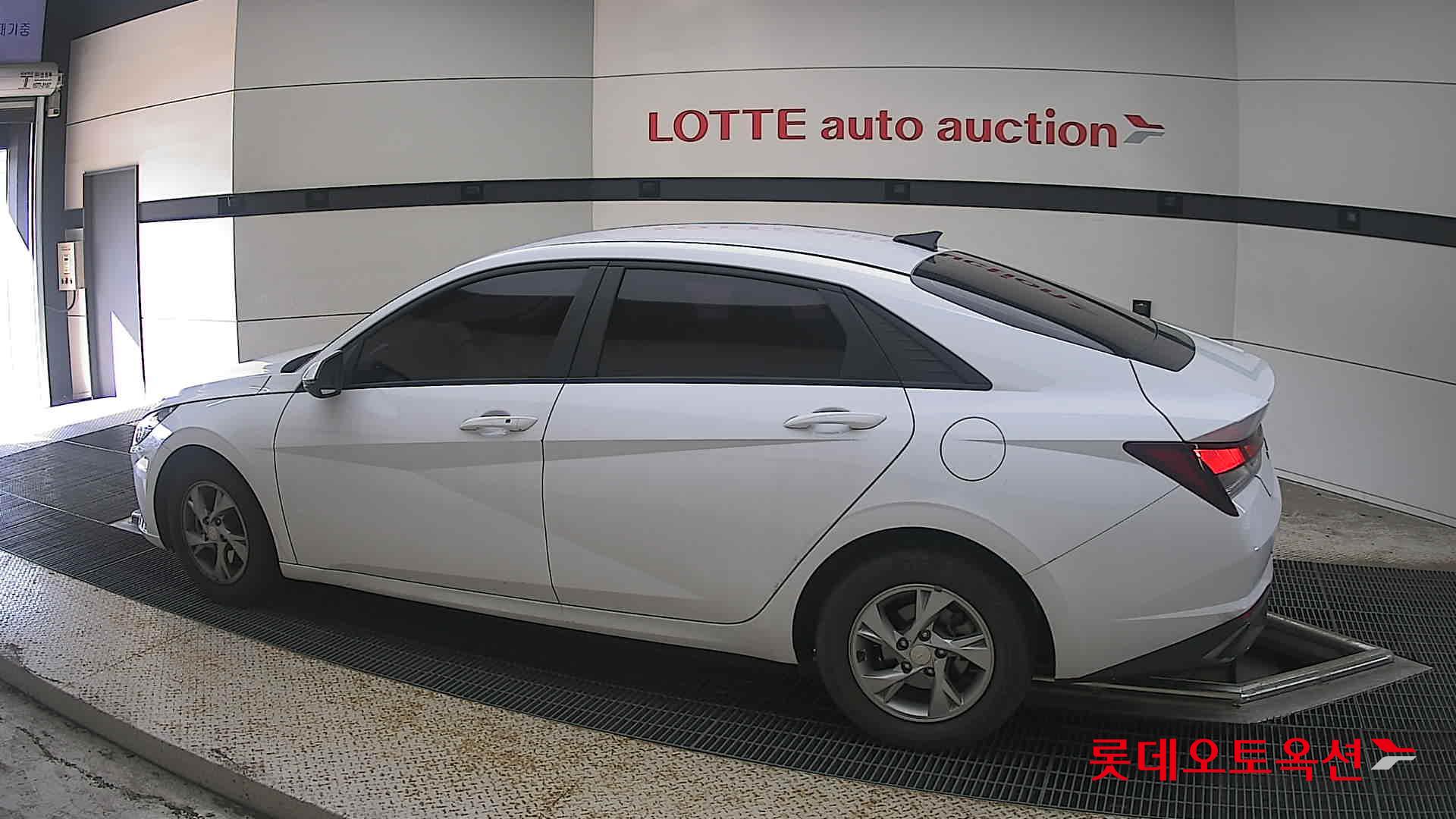2021 - hyundai avante