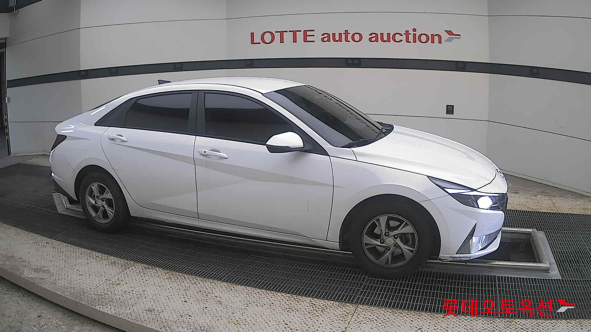 2021 - hyundai avante