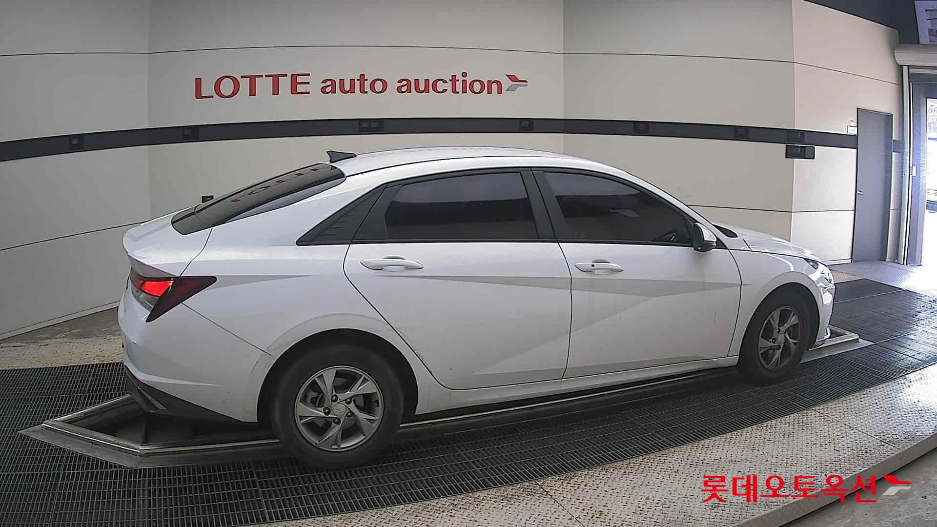 2021 - hyundai avante