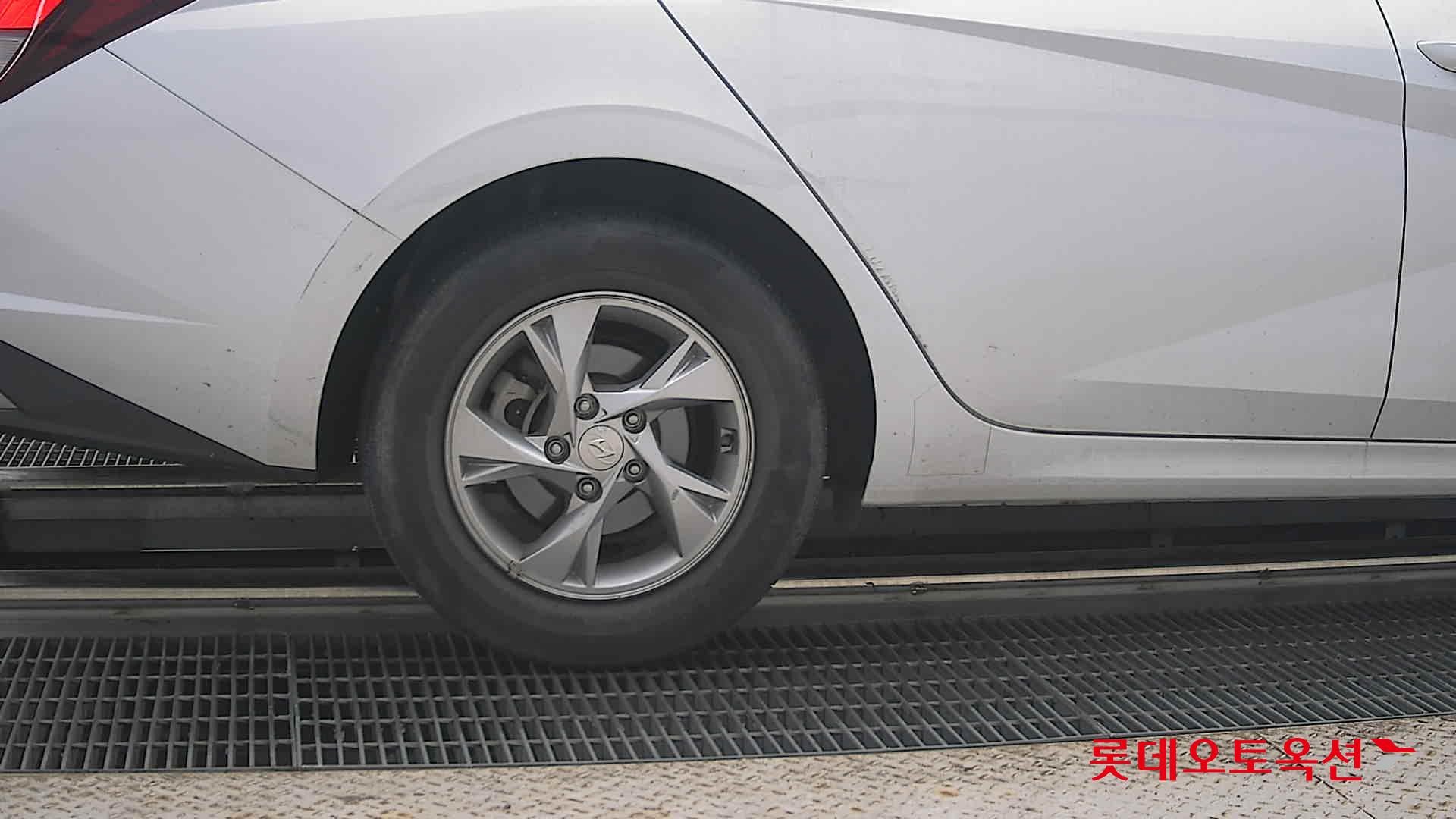 2021 - hyundai avante
