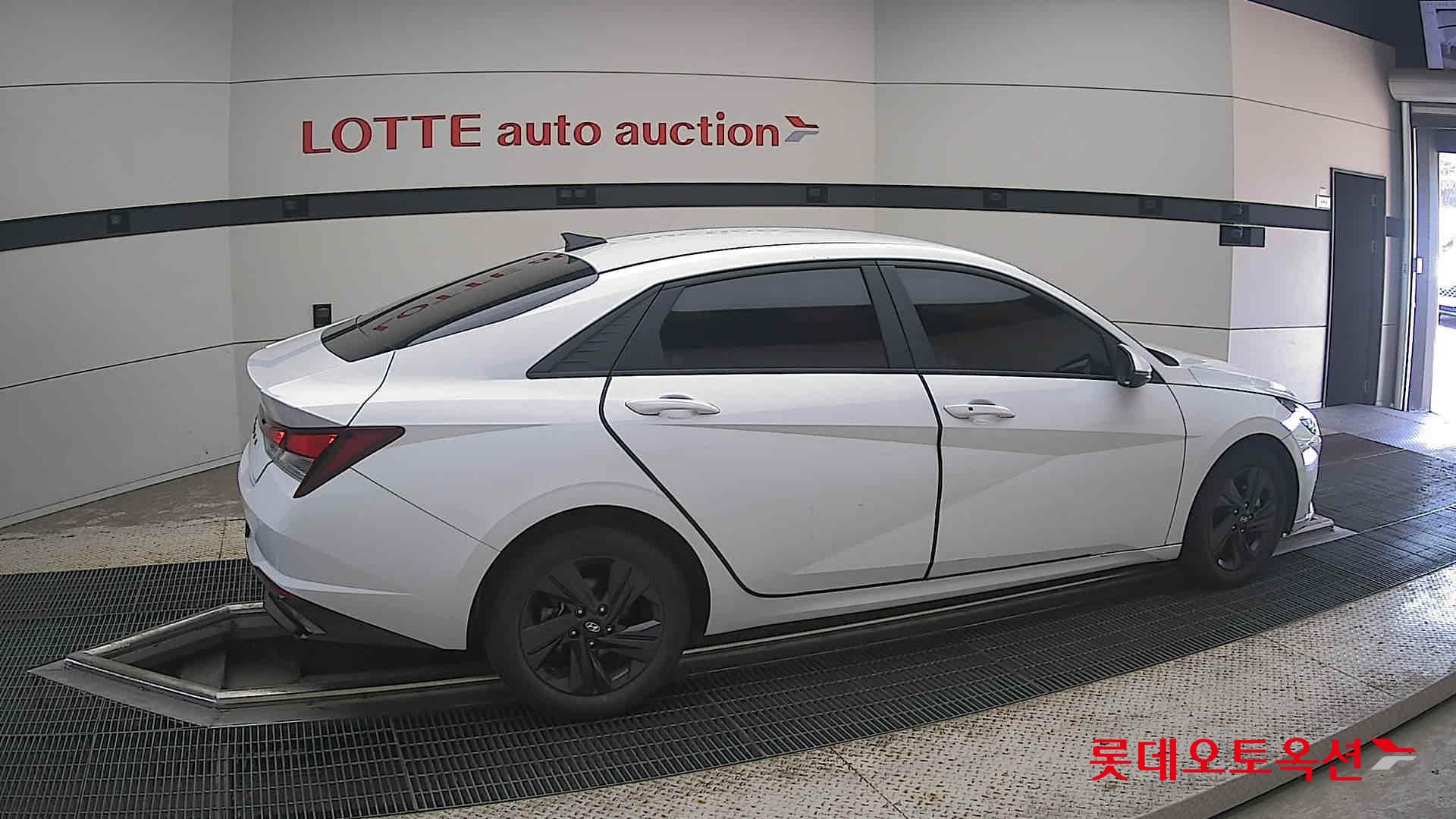 2022 - hyundai avante
