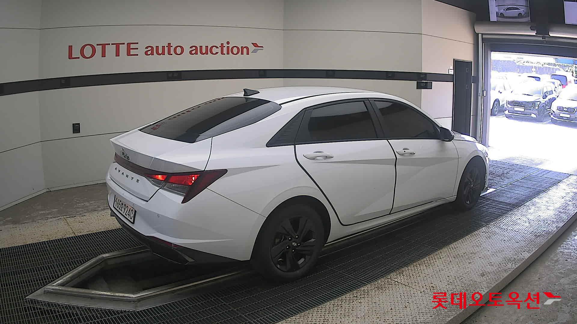 2022 - hyundai avante