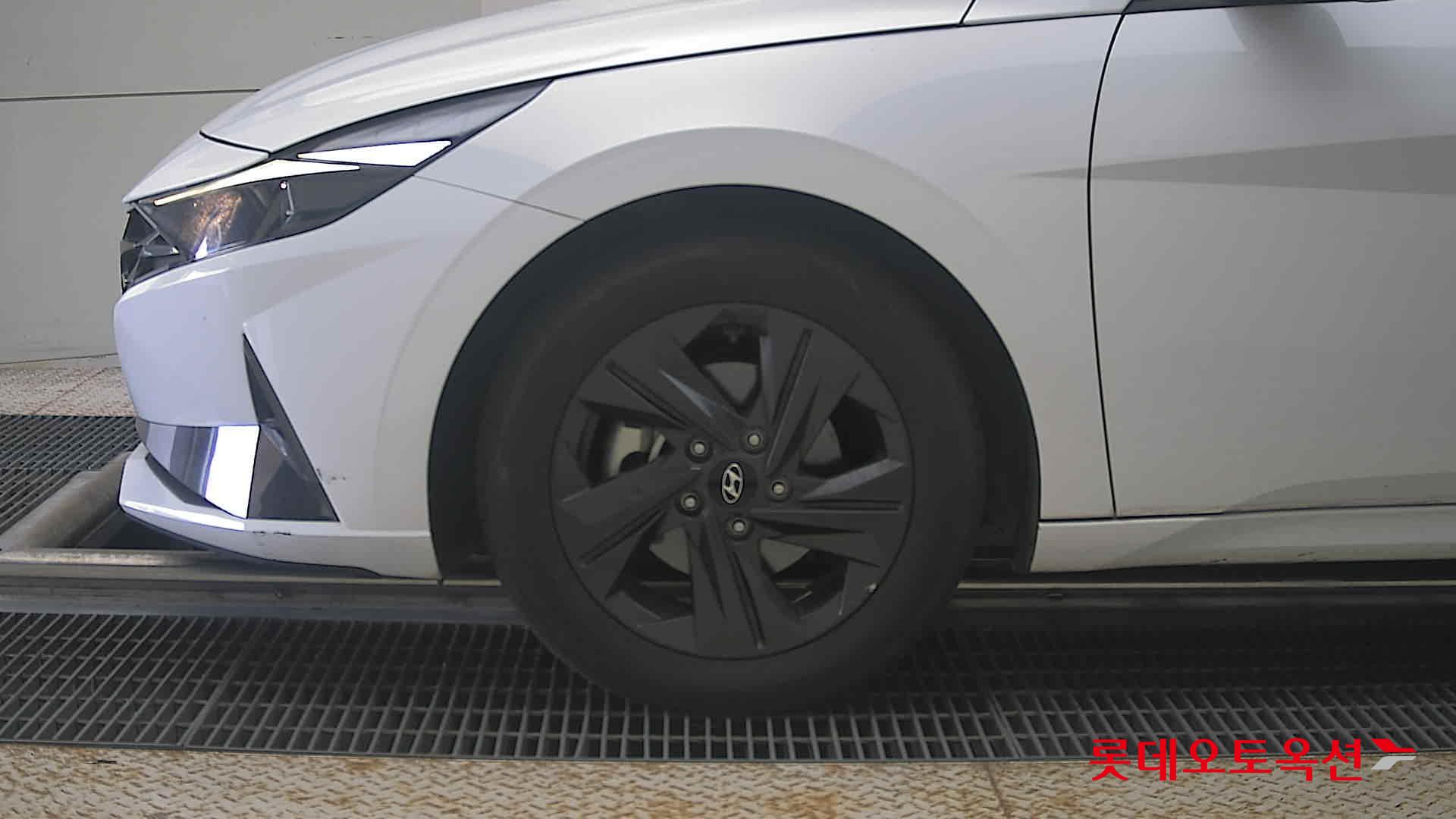 2022 - hyundai avante