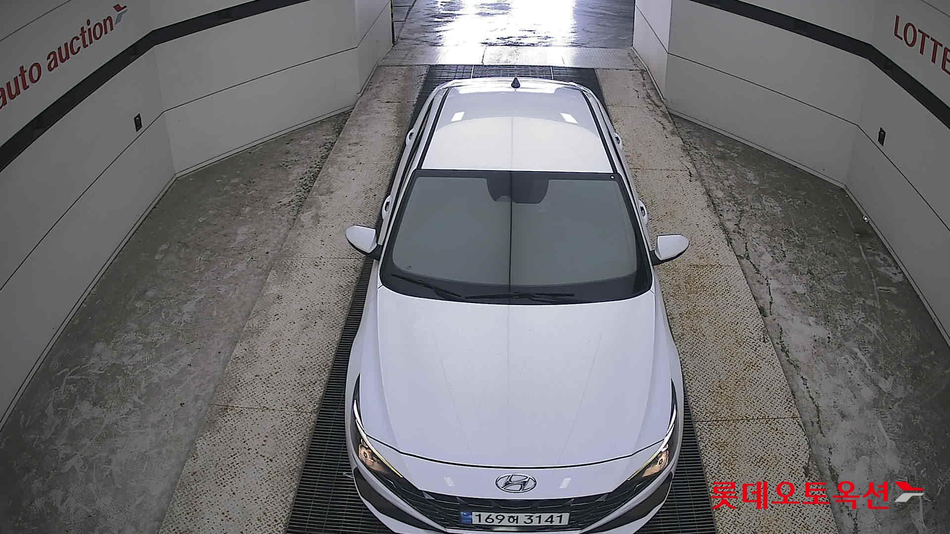 هيونداي أفانتي 2023 MODERN