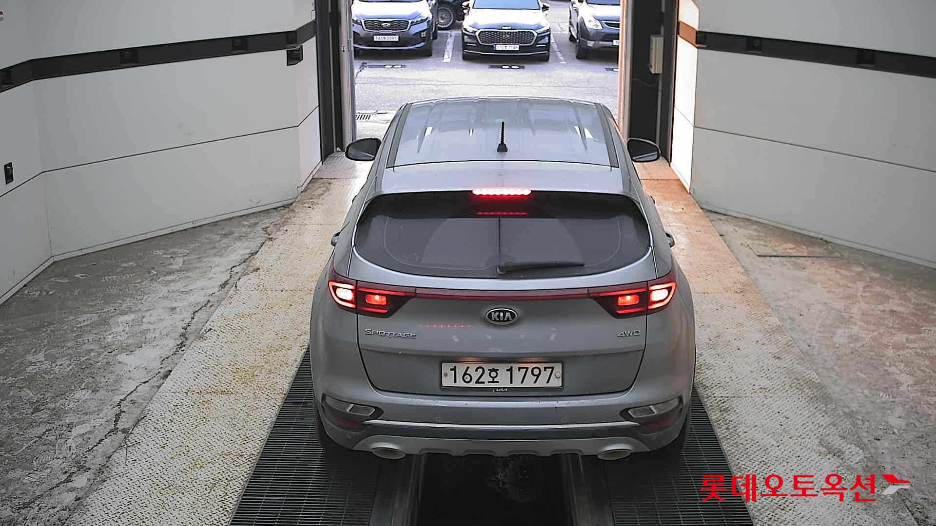 2021 - kia sportage