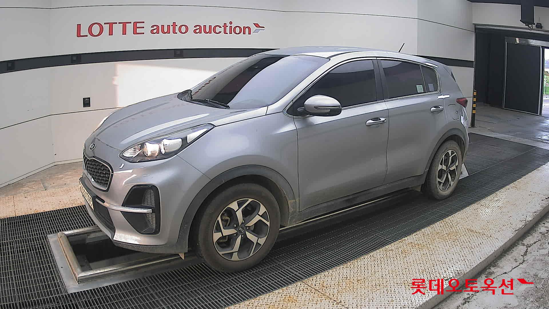 2021 - kia sportage
