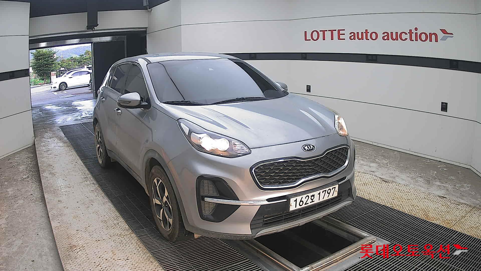 2021 - kia sportage