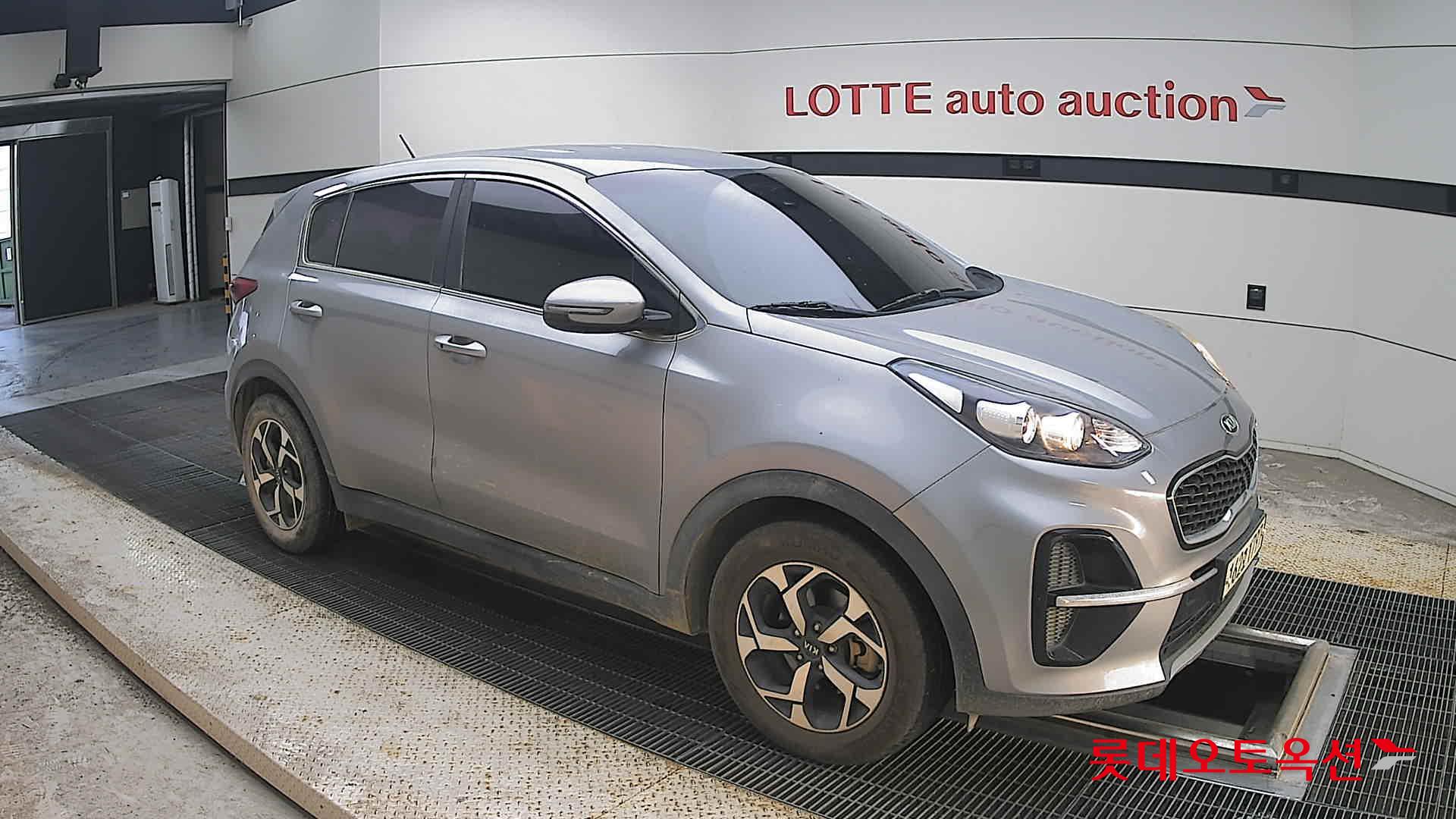 2021 - kia sportage