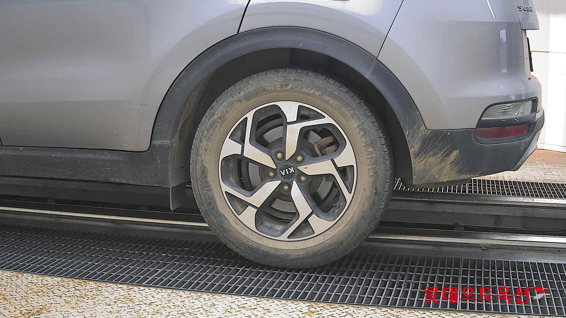 2021 - kia sportage