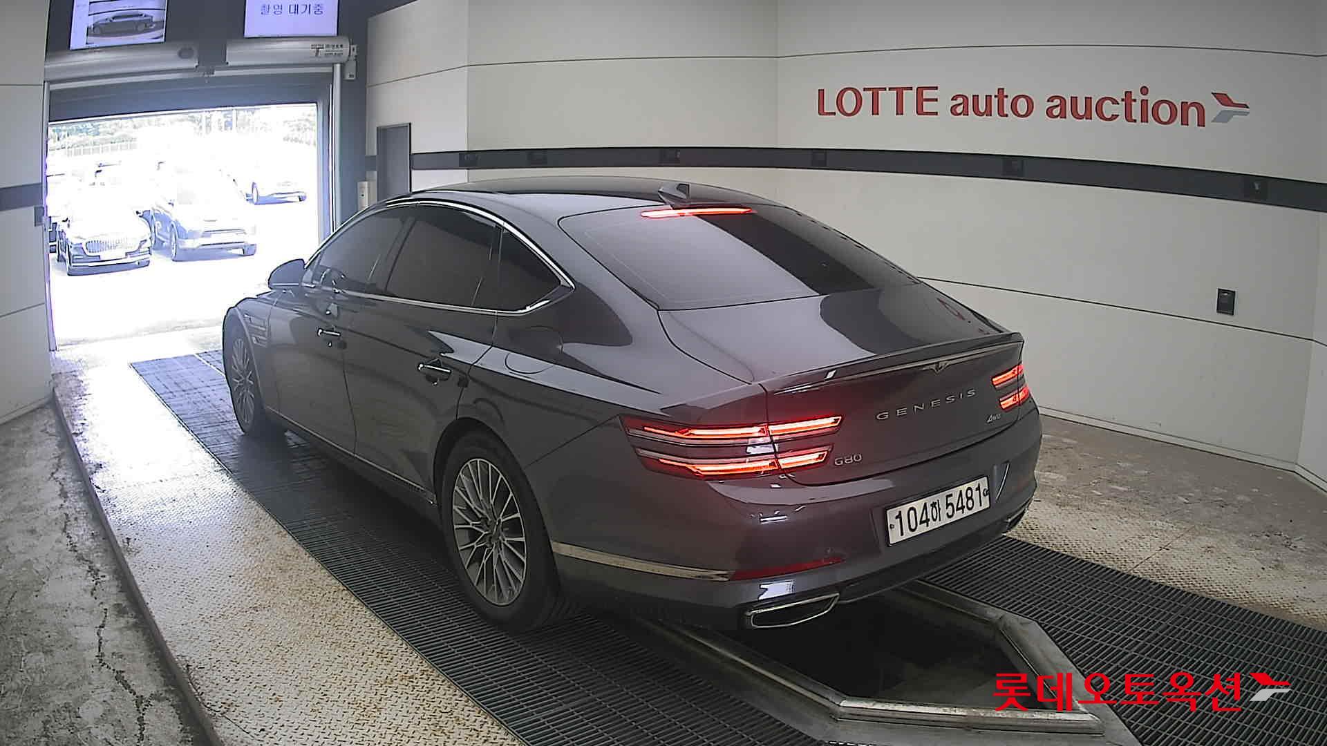 2021 - genesis g80