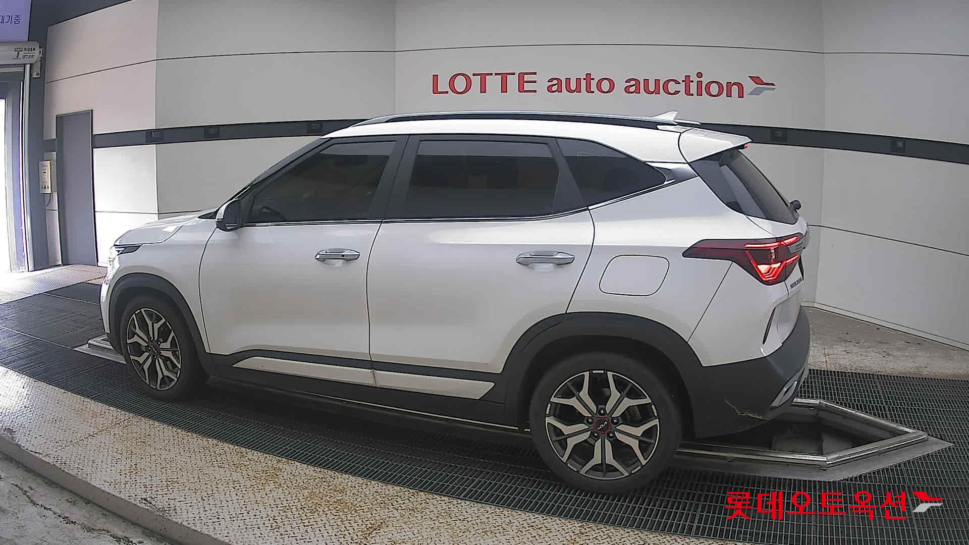 2023 - kia seltos