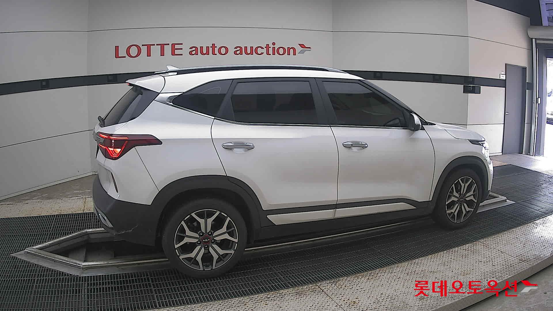 2023 - kia seltos
