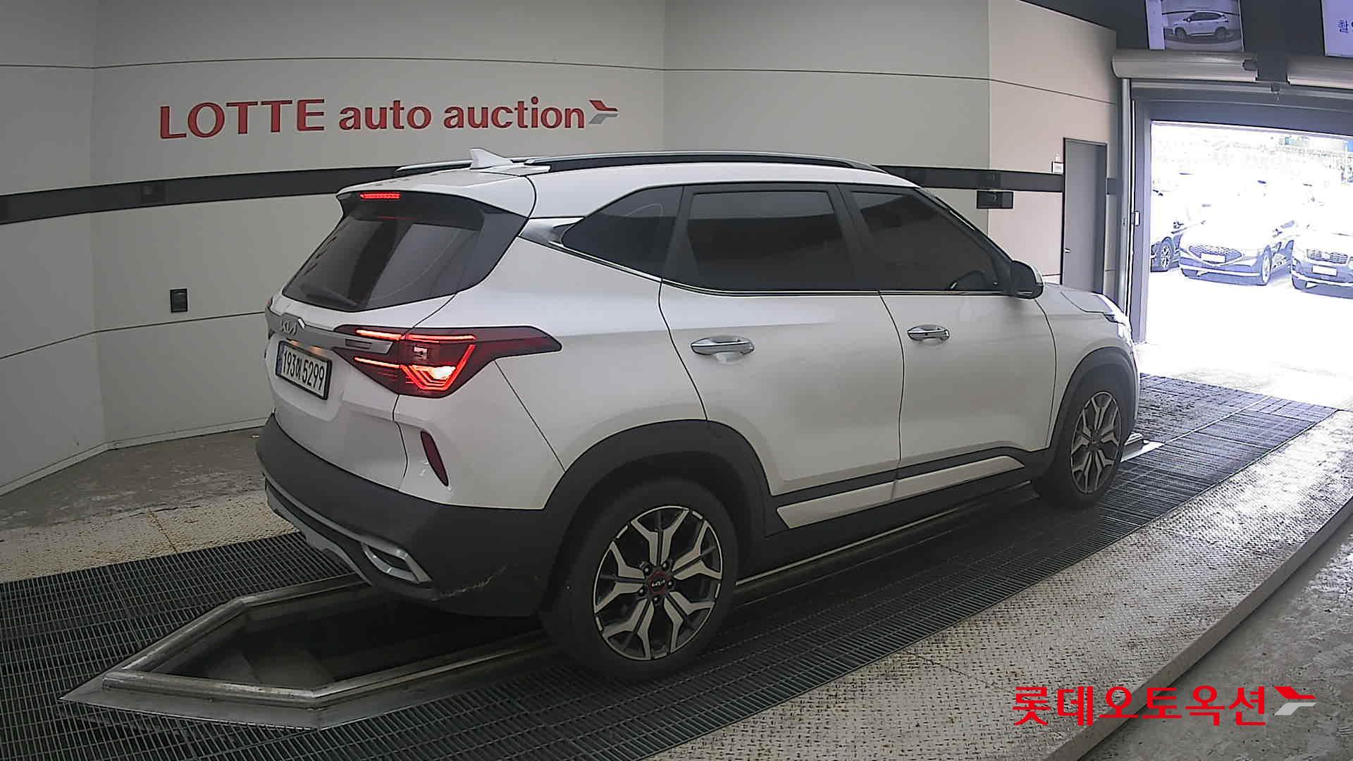 2023 - kia seltos