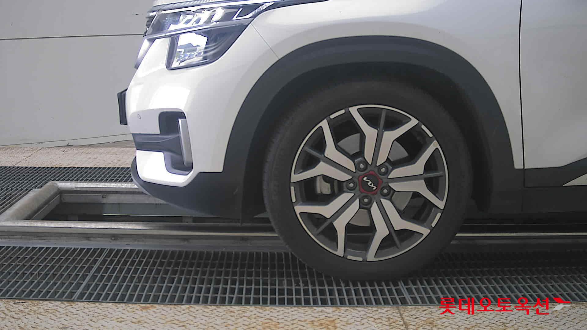 2023 - kia seltos