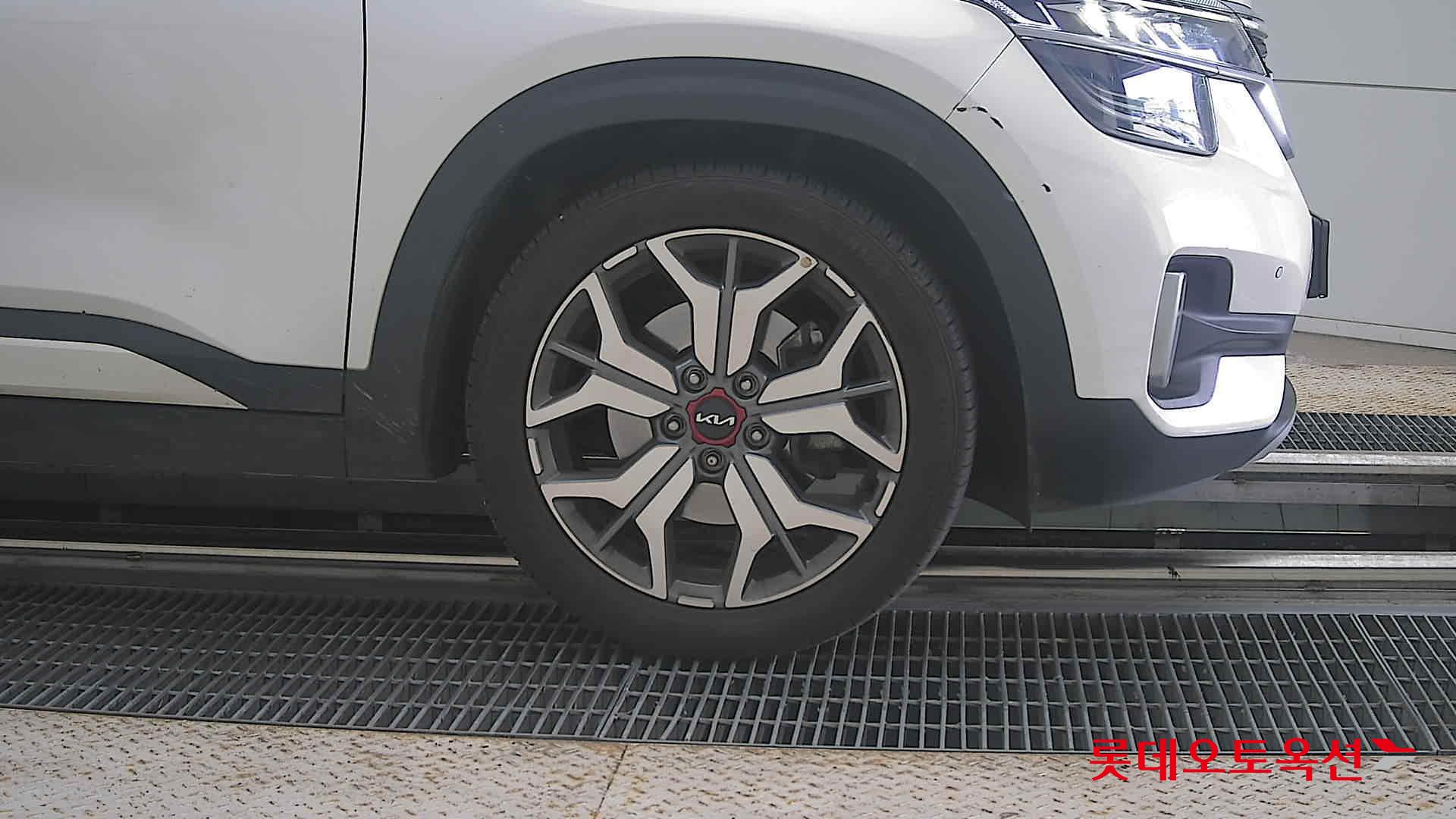 2023 - kia seltos