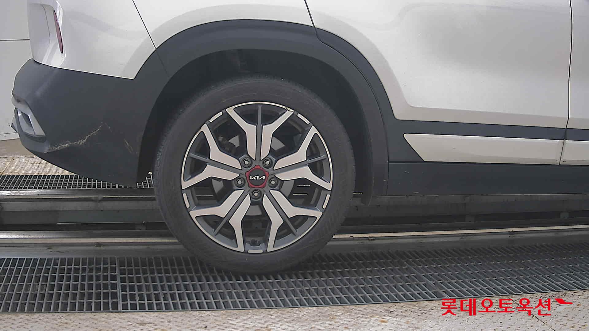 2023 - kia seltos