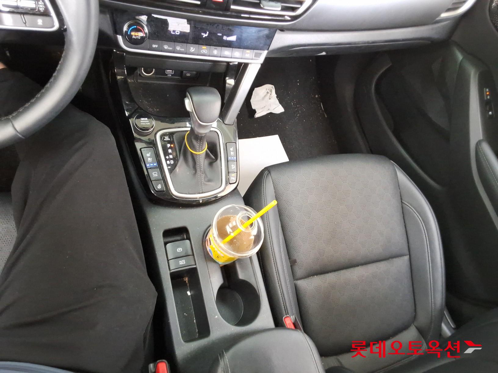2023 - kia seltos