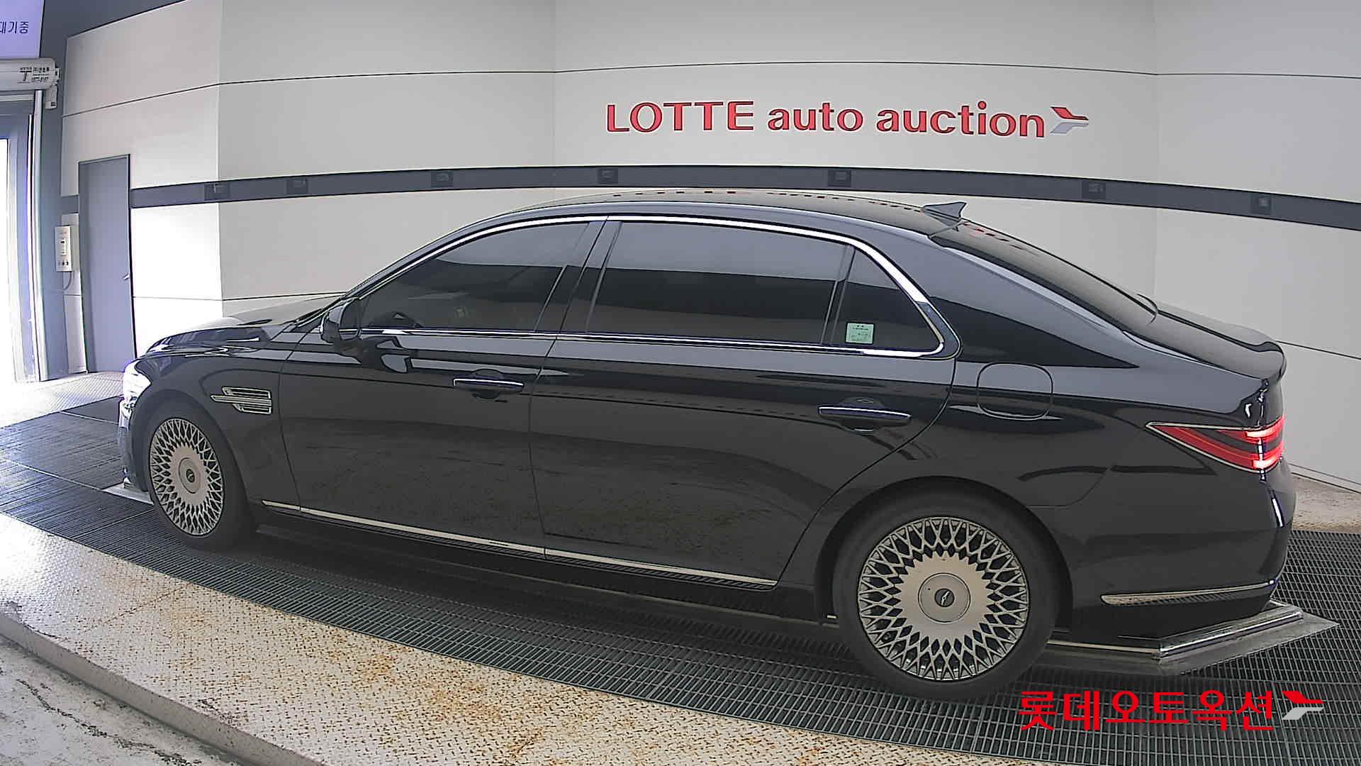 2021 - genesis g90