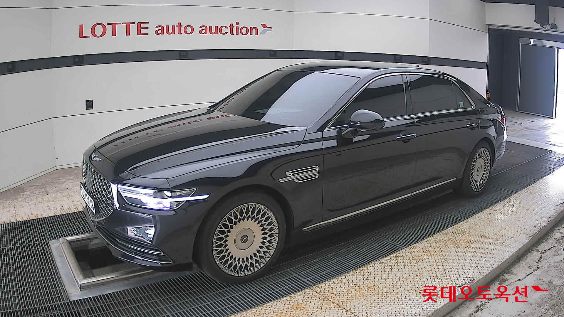 2021 - genesis g90