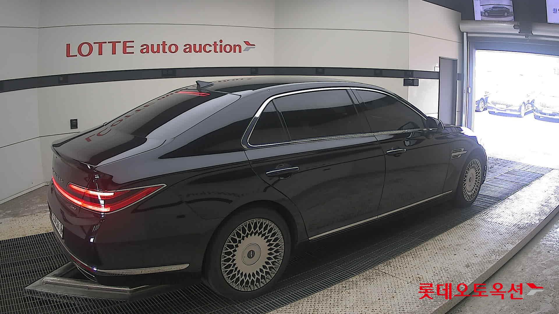 2021 - genesis g90
