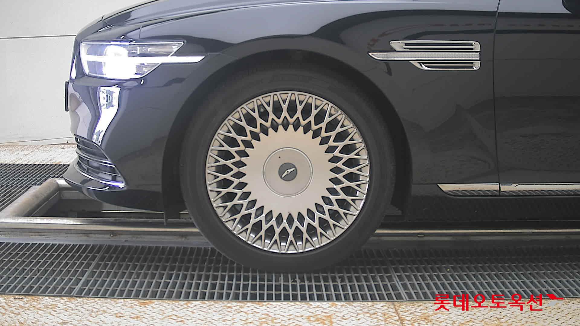 2021 - genesis g90