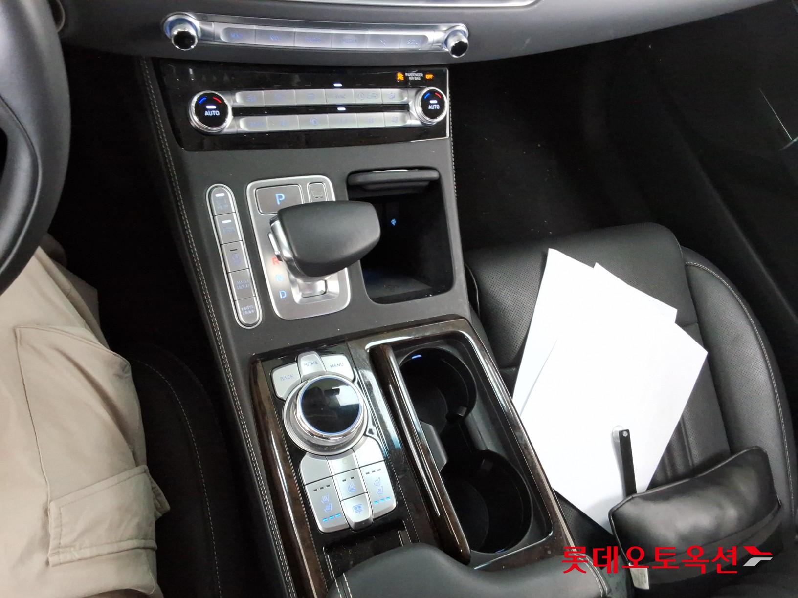 2021 - genesis g90