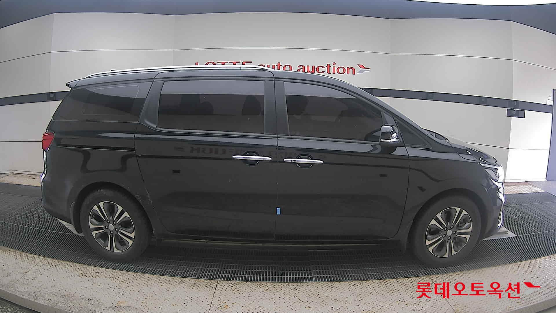 2019 - kia carnival