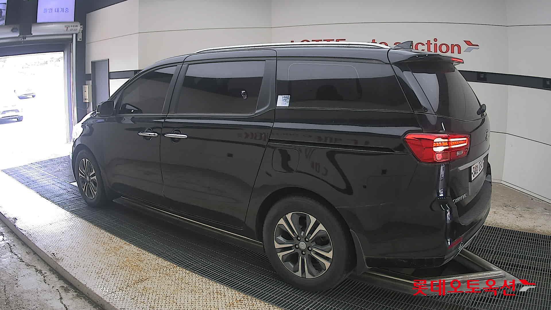 2019 - kia carnival
