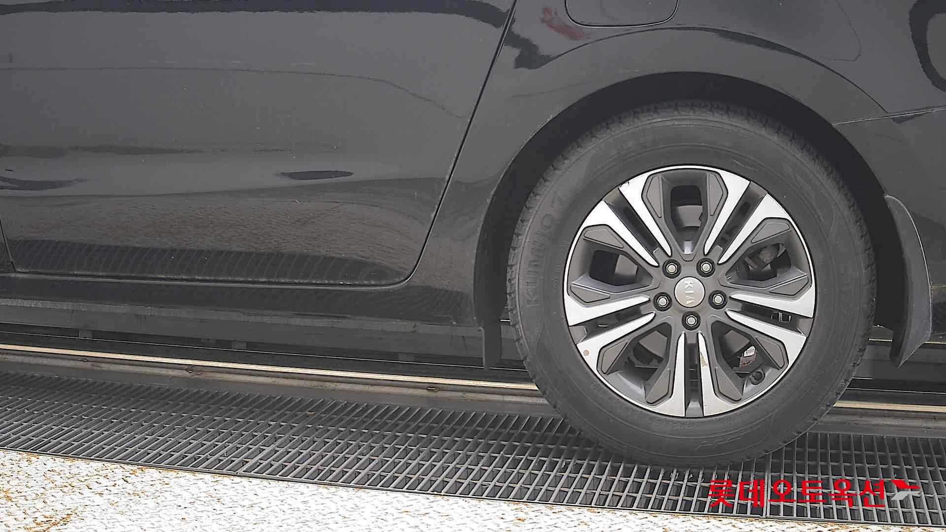 2019 - kia carnival