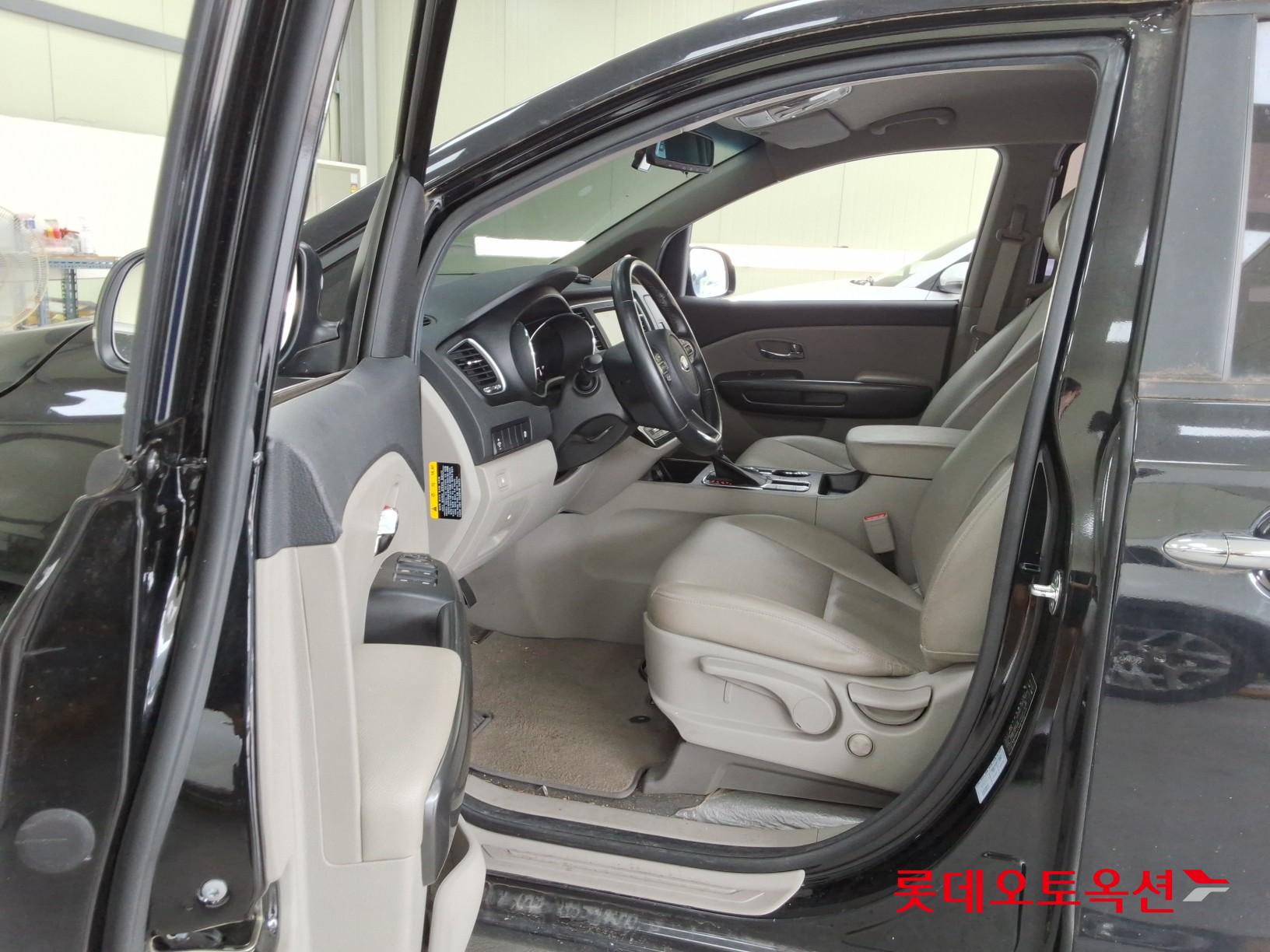 2019 - kia carnival