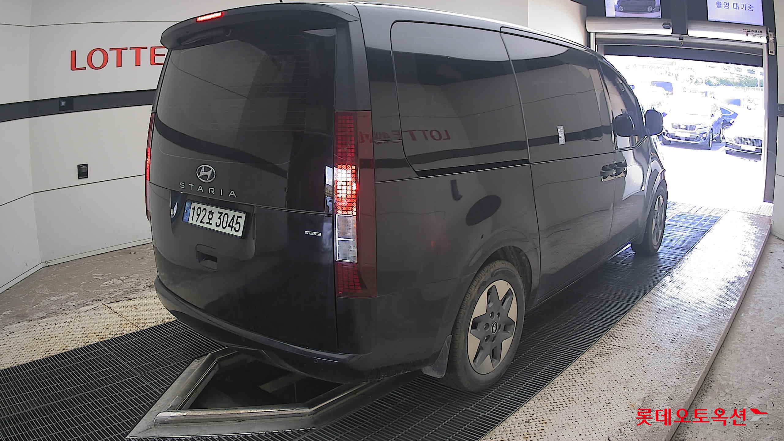 2022 - hyundai staria