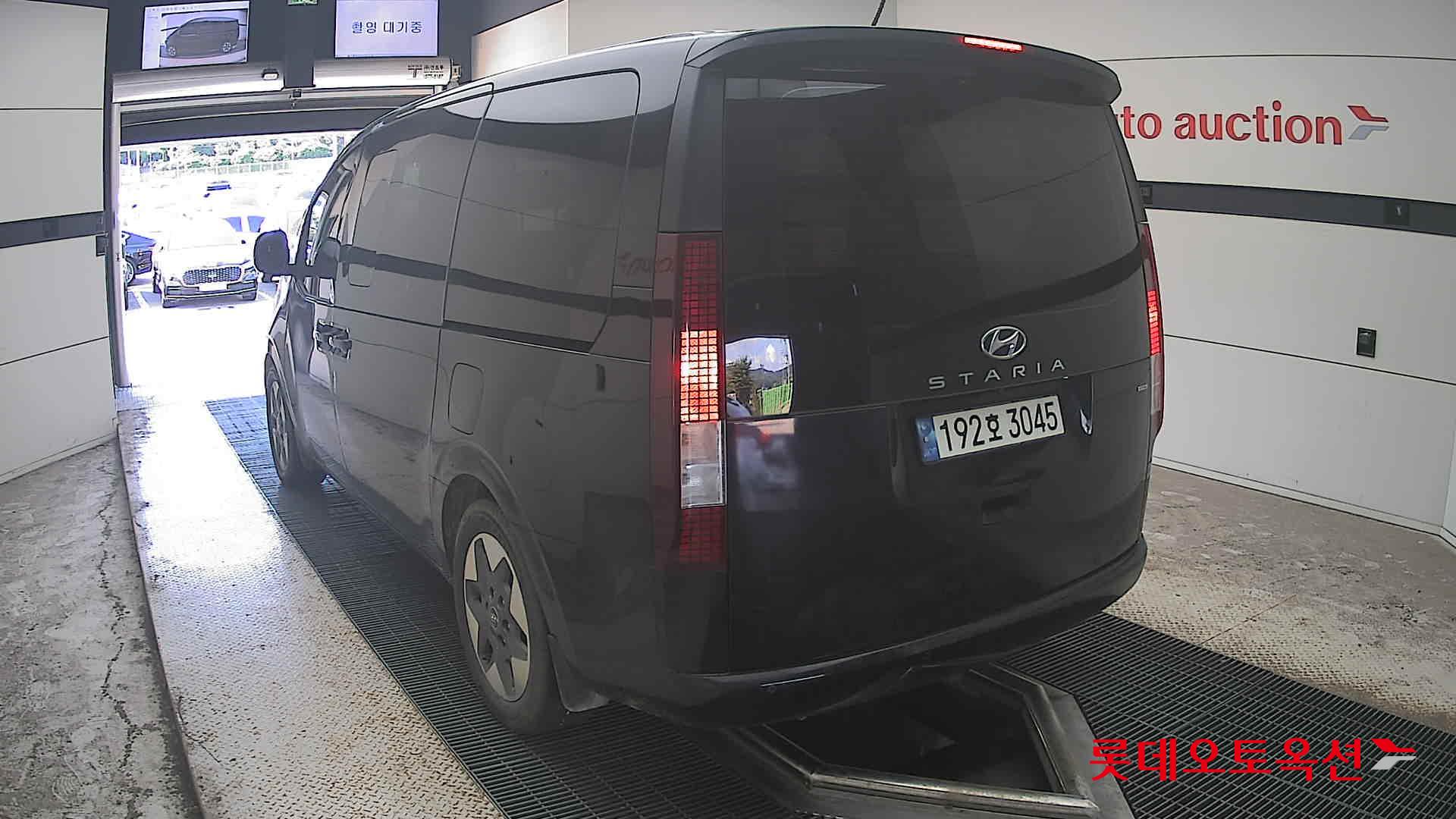 2022 - hyundai staria