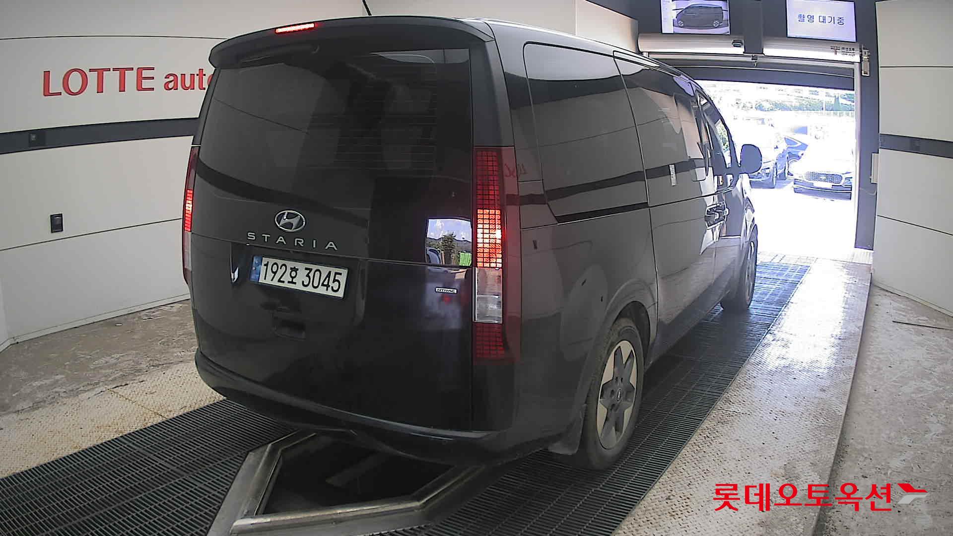 2022 - hyundai staria