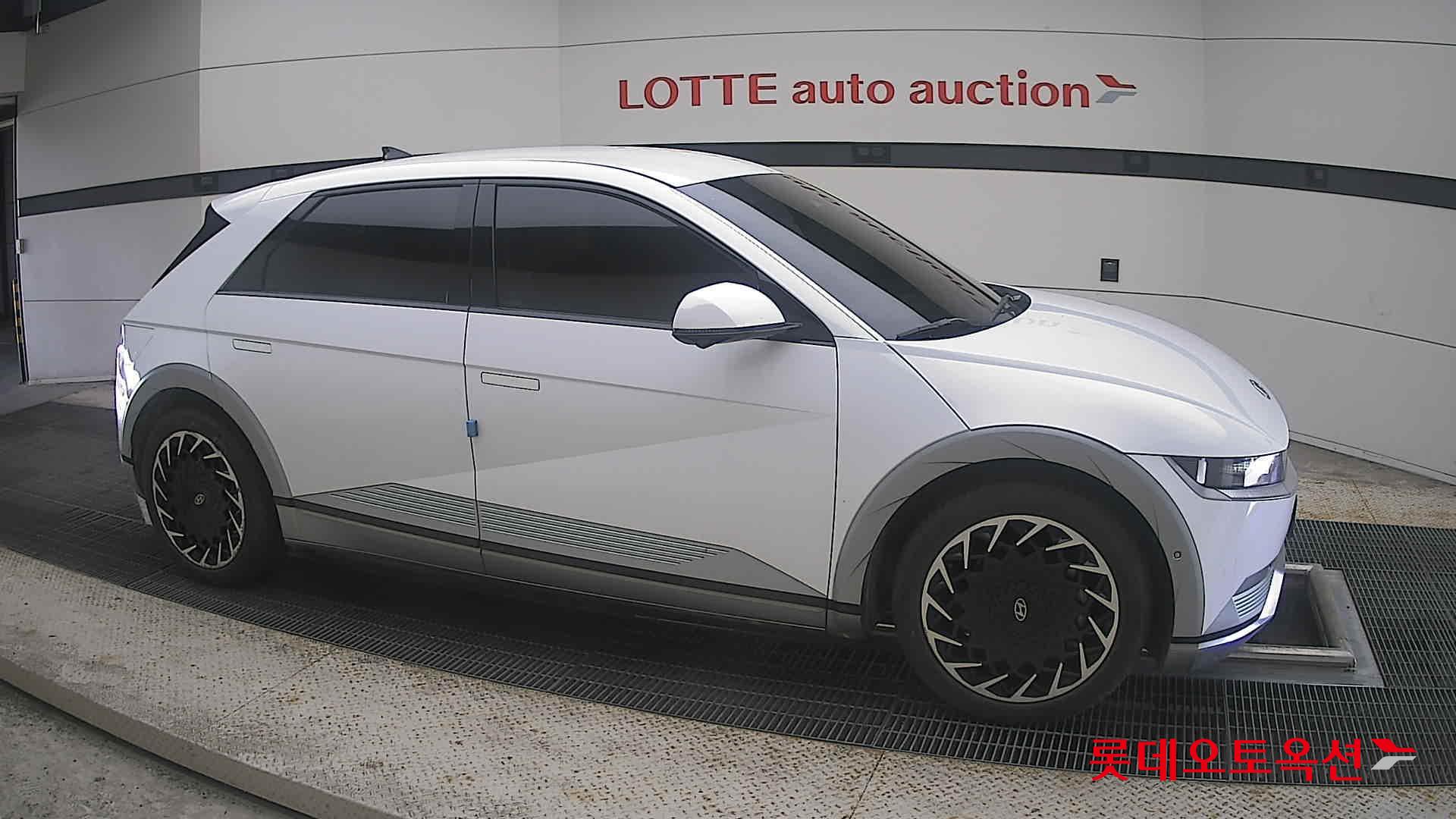 2022 - hyundai ioniq
