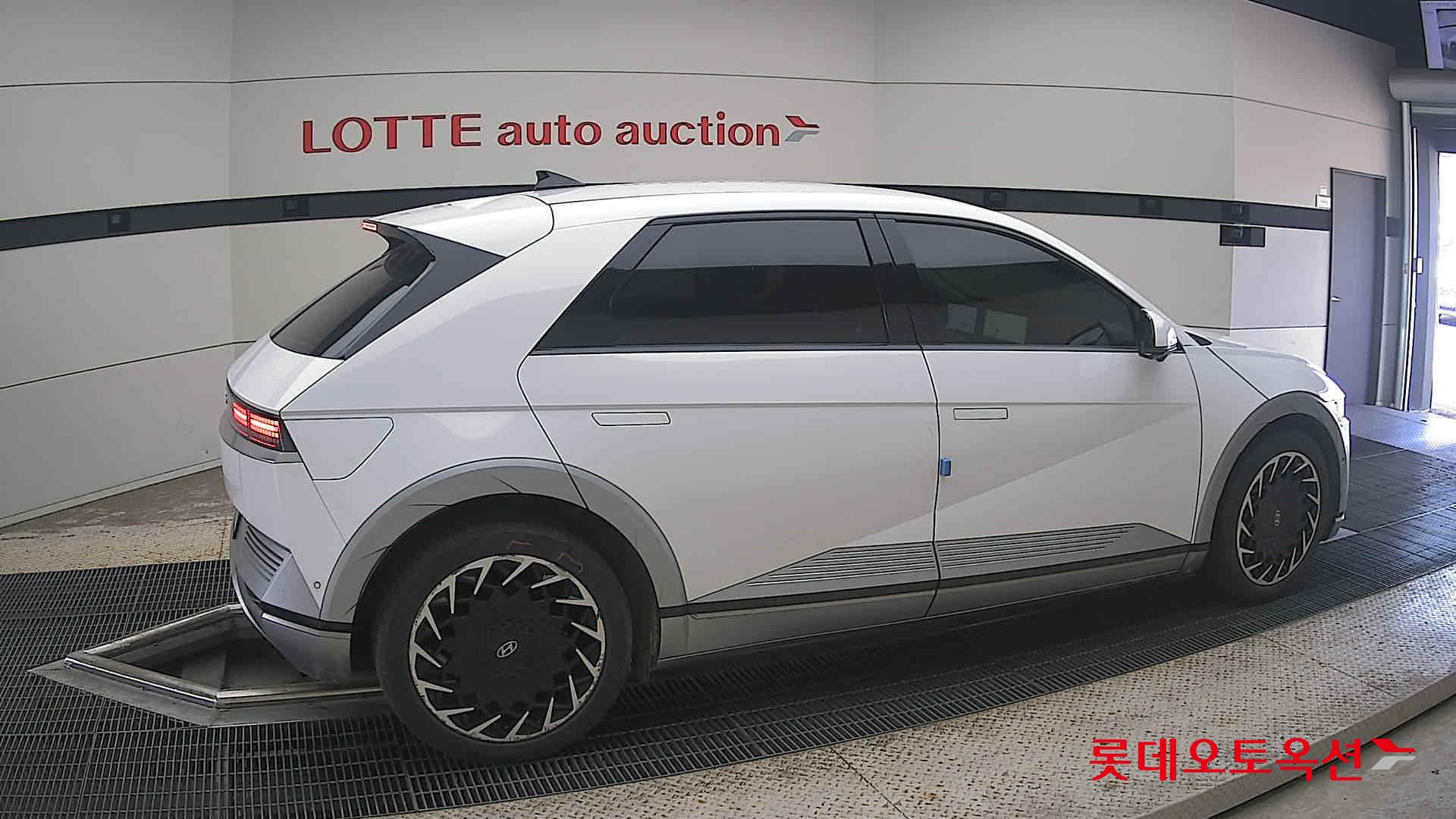 2022 - hyundai ioniq