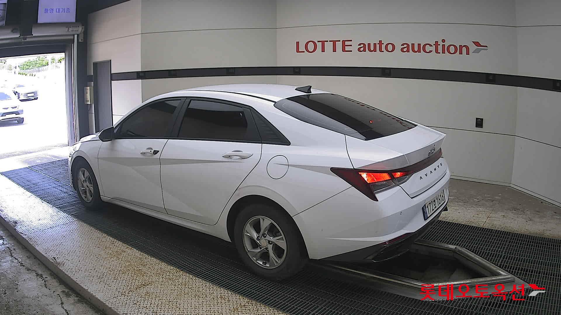 2023 - hyundai avante