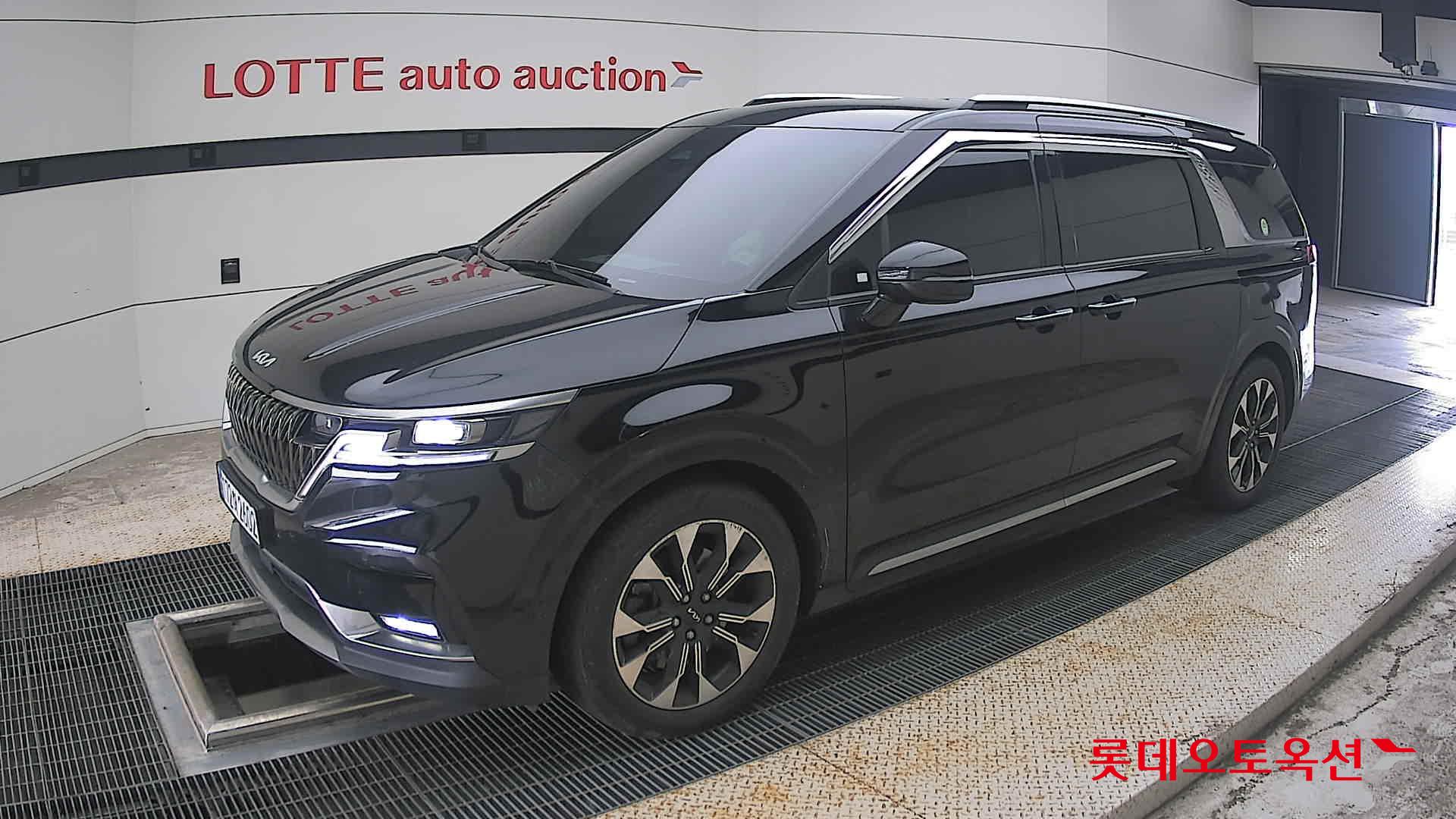2023 - kia carnival
