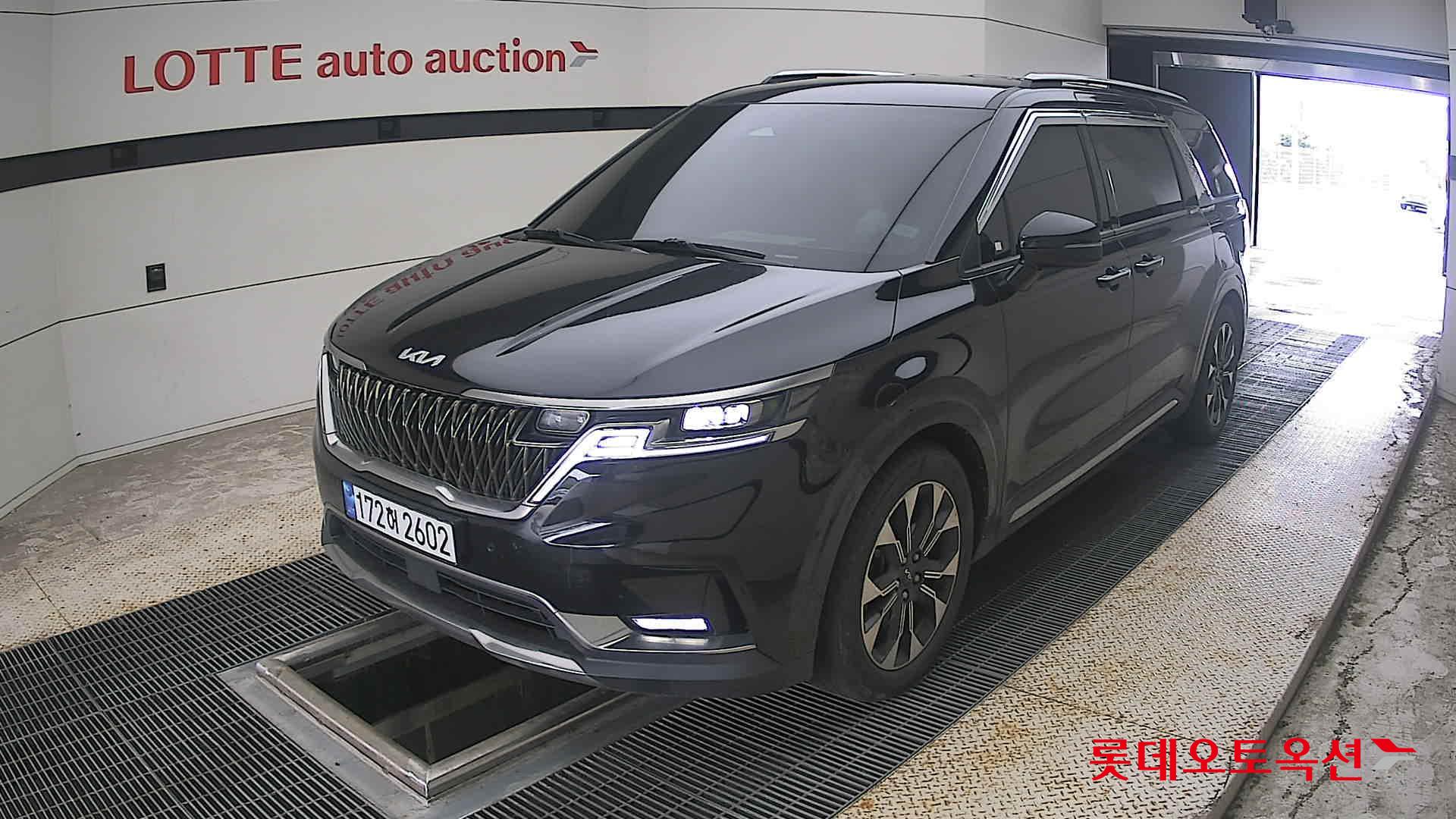 2023 - kia carnival