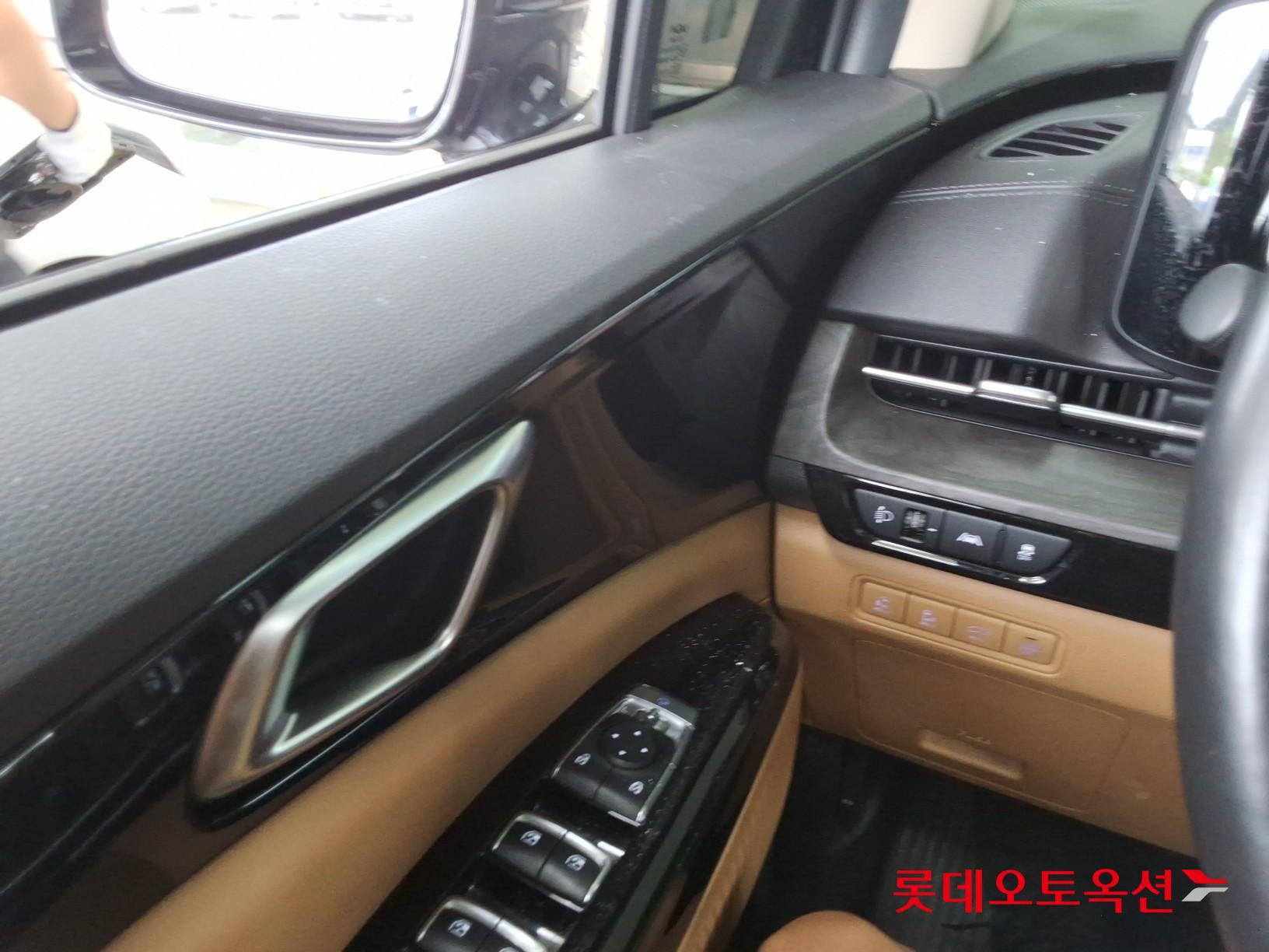 2023 - kia carnival