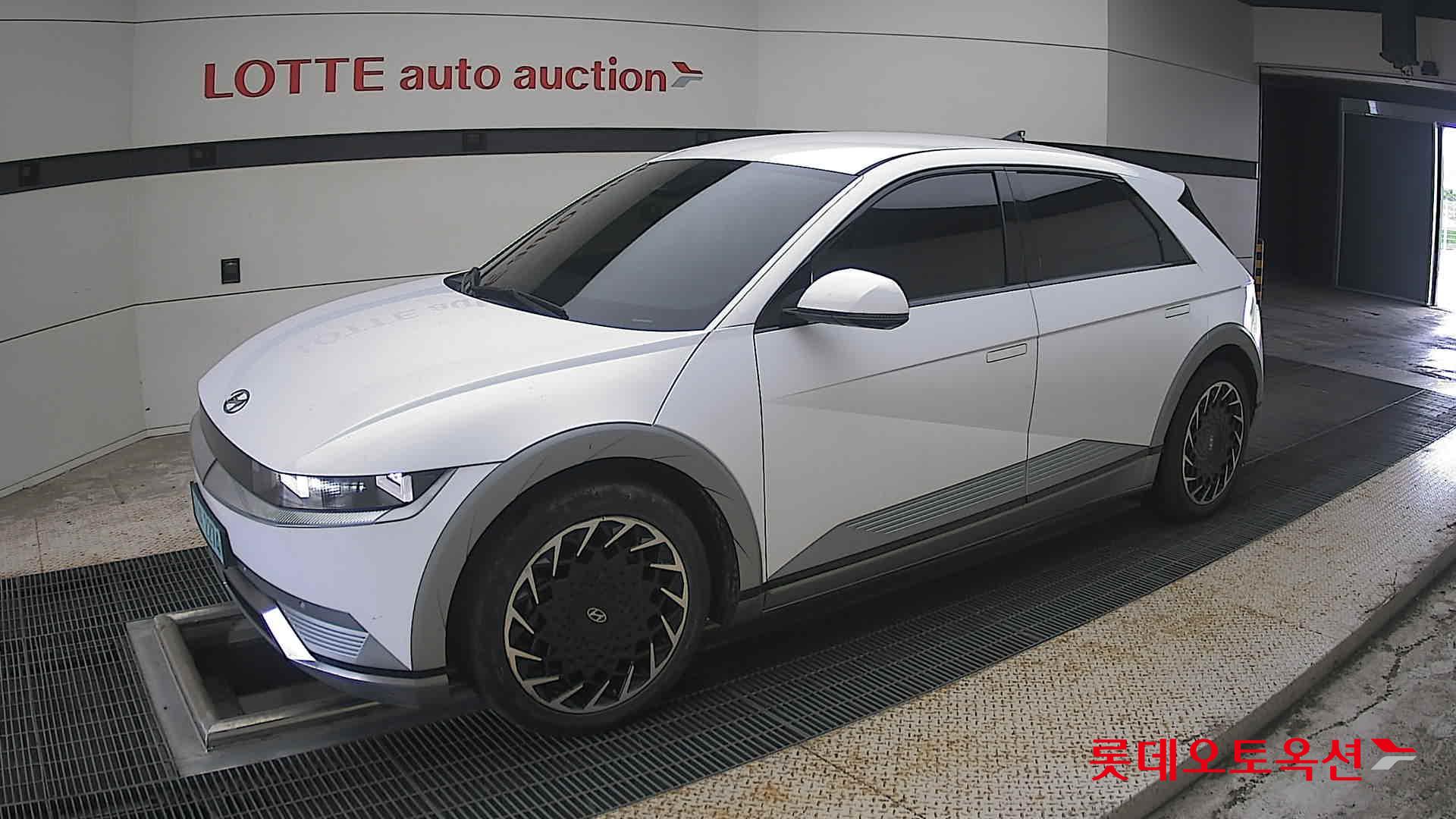 2023 - hyundai ioniq
