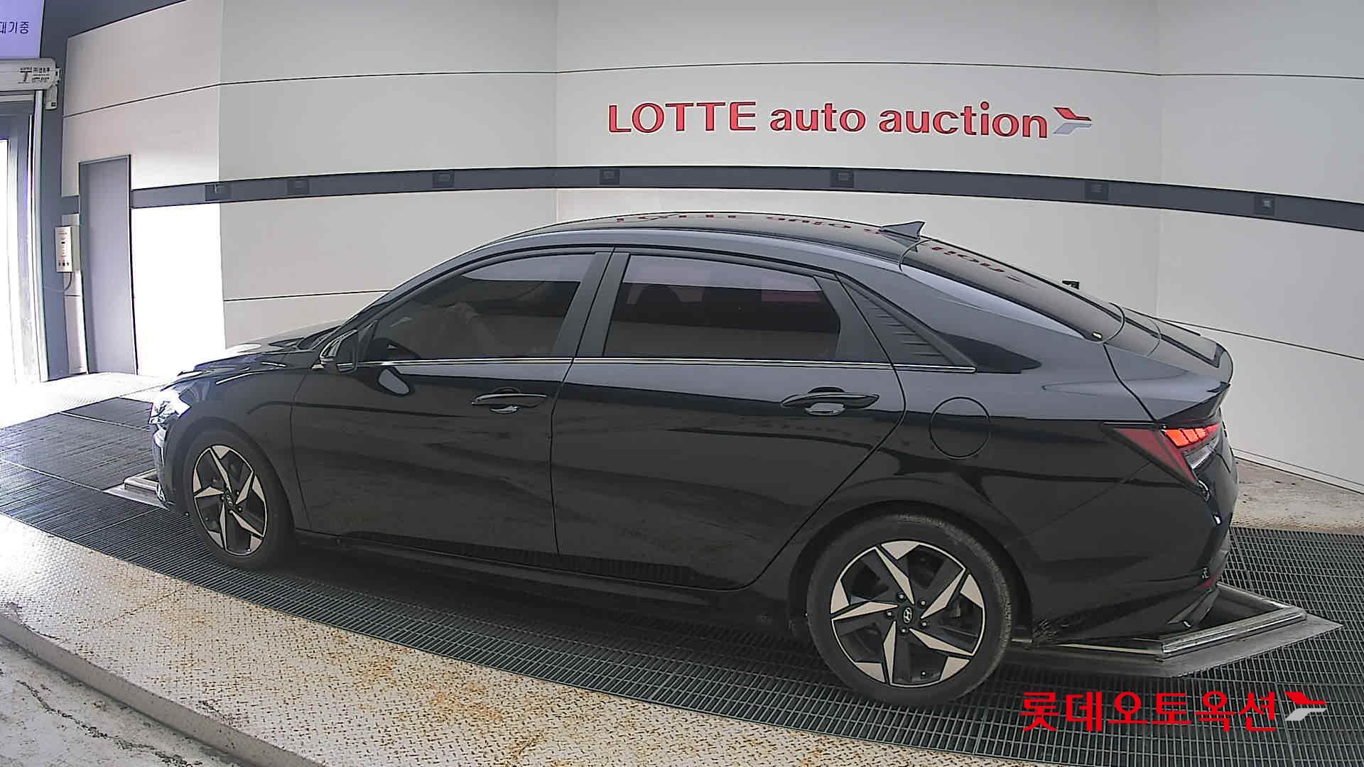 2021 - hyundai avante