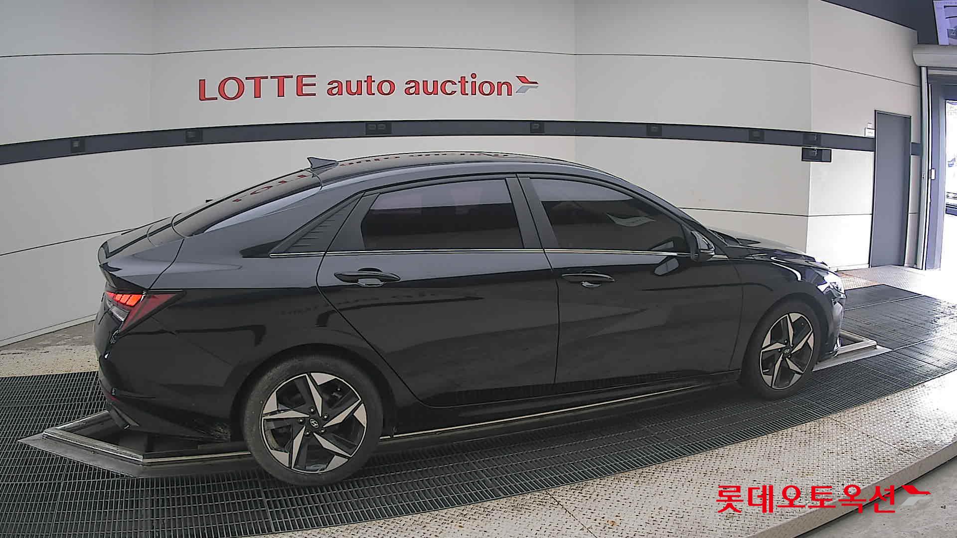 2021 - hyundai avante