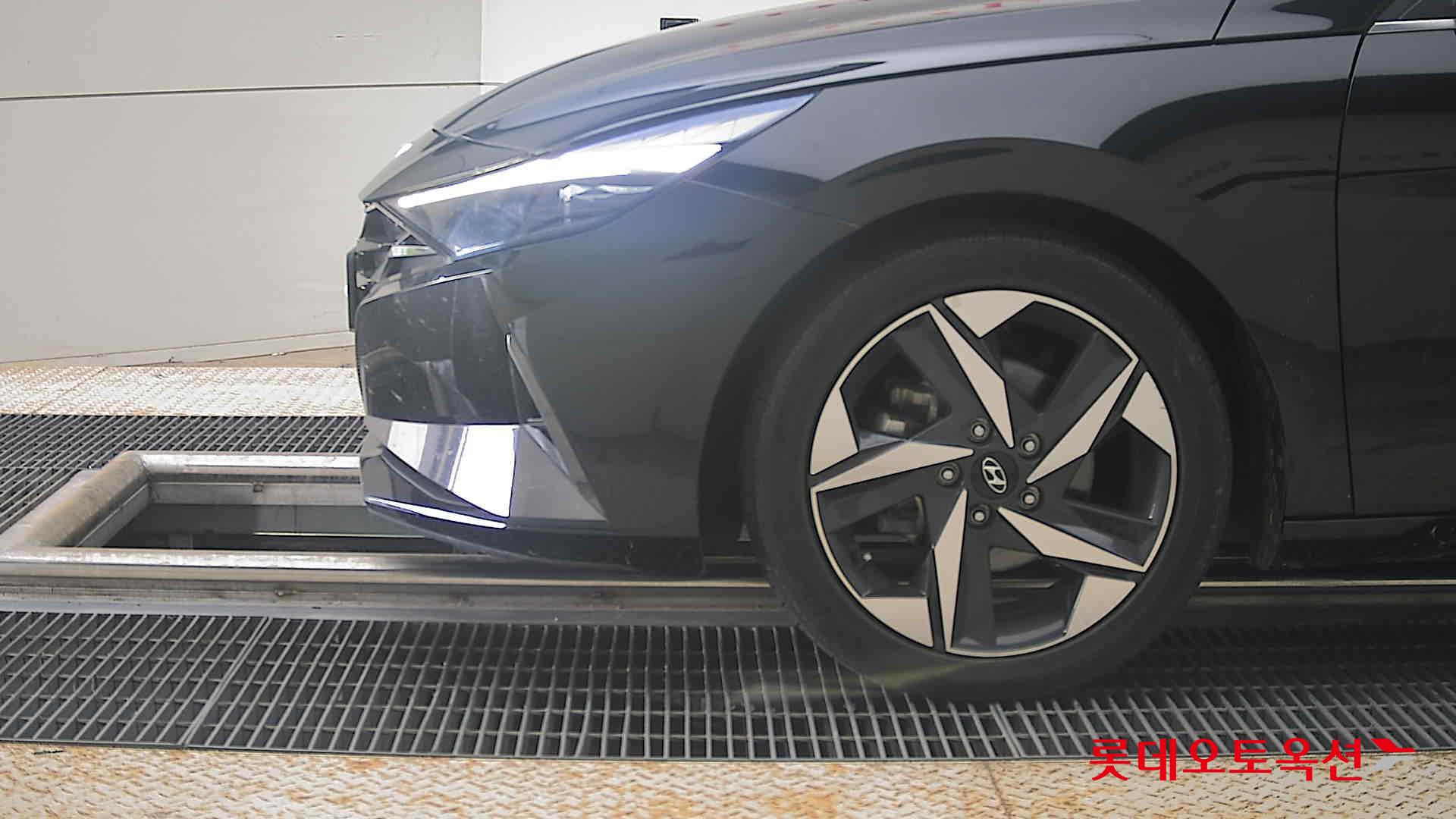 2021 - hyundai avante
