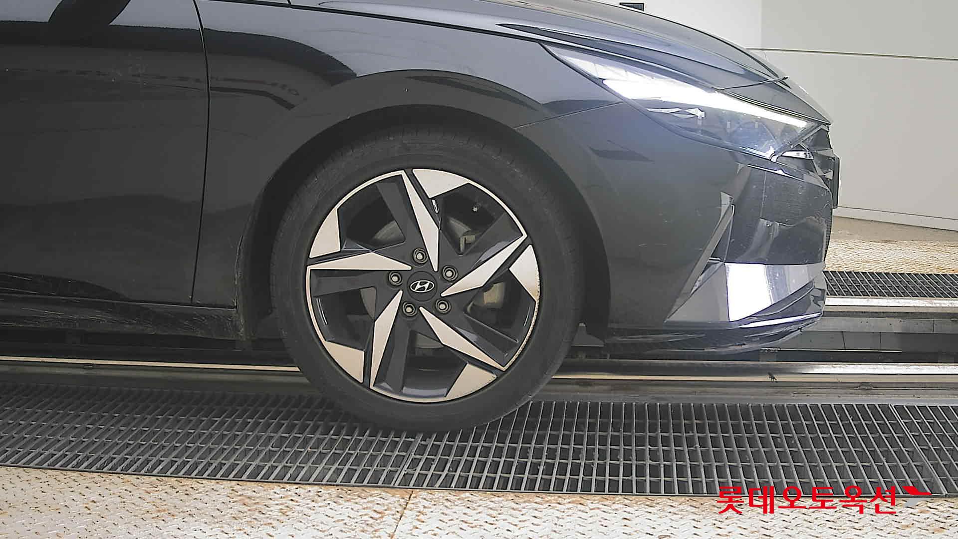 2021 - hyundai avante