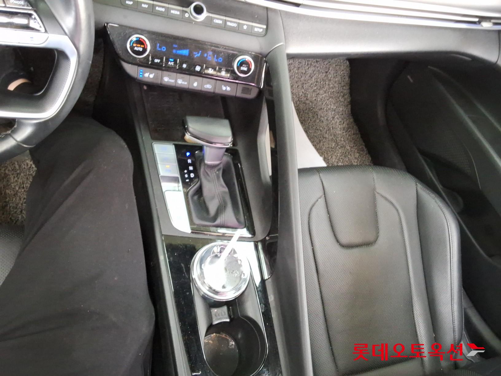 2021 - hyundai avante