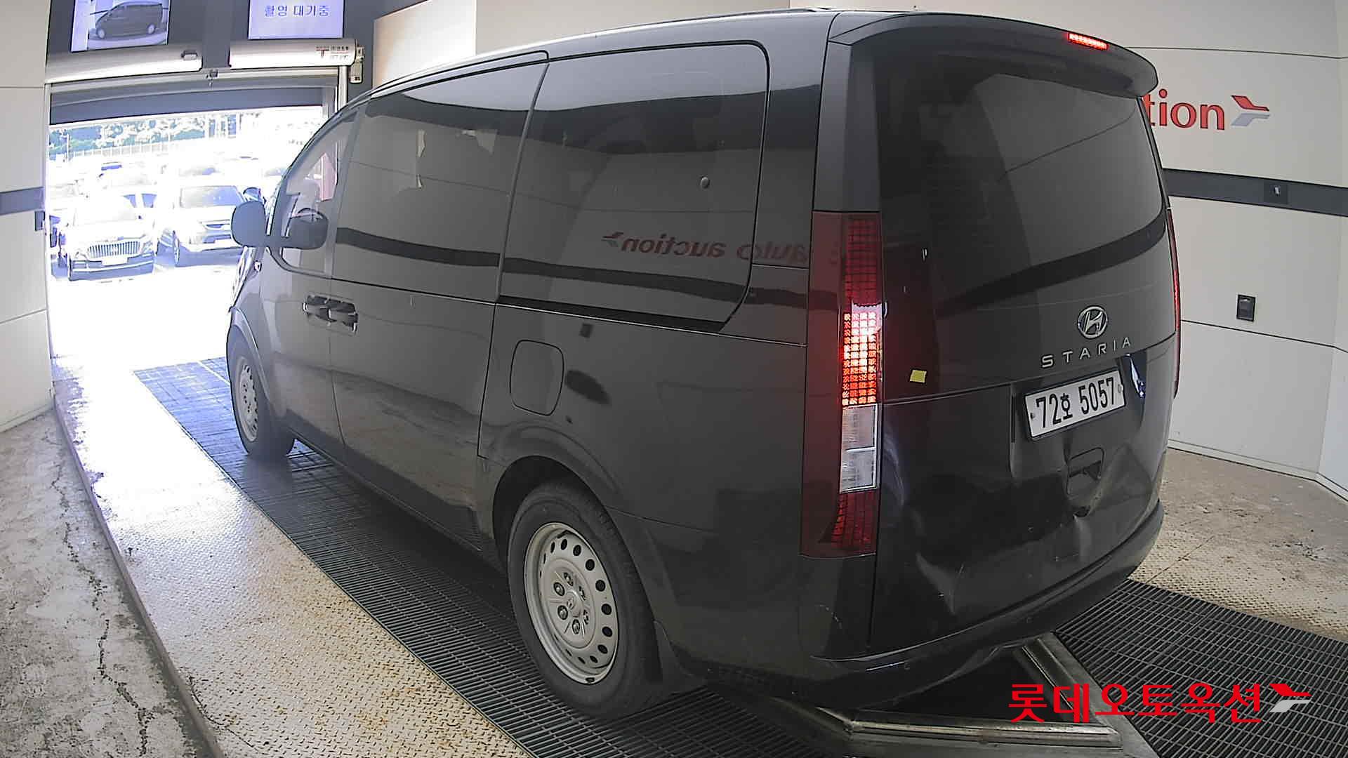 2022 - hyundai staria