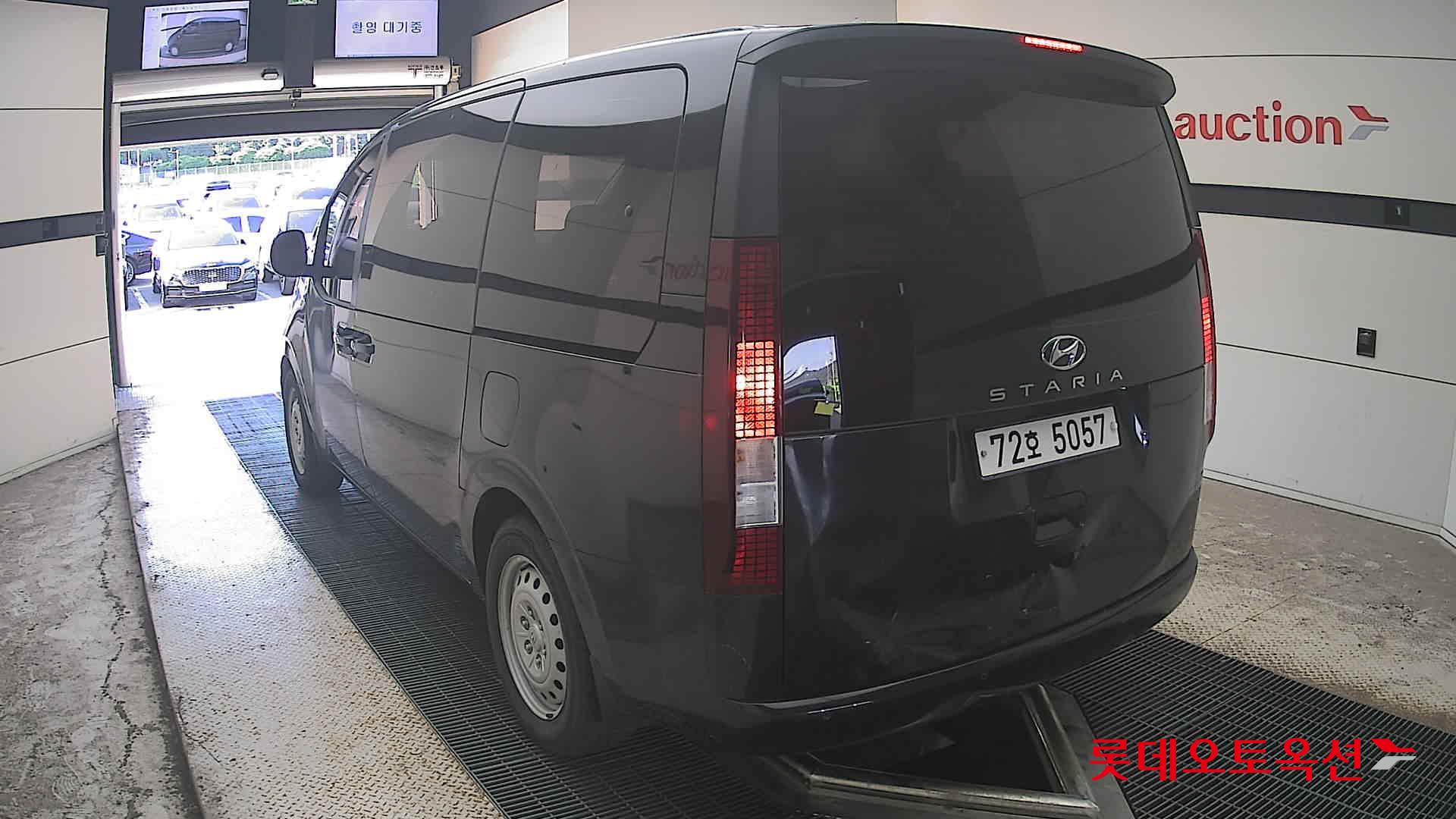 2022 - hyundai staria